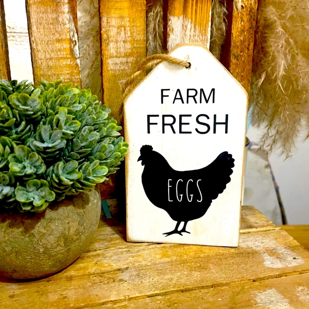 Wood Tag Sign / Farmhouse Style / Home Tier Tray Decor / Farm Fresh Eggs NEW